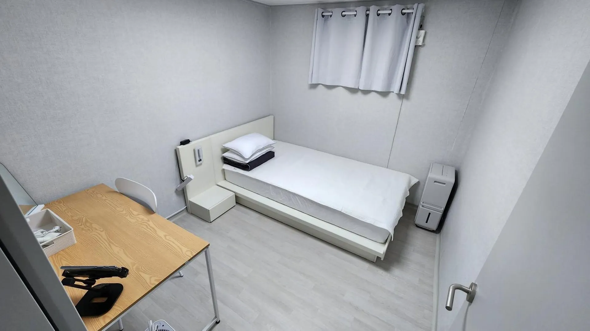 Middle Option Two-Room, Exclusive Use, Public Transportation 4 Minutes Away Seoul Villa